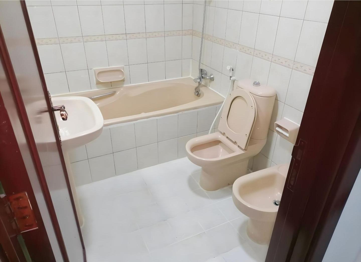 Corniche Street - Superb Lovely Room Abu Dhabi Exterior foto